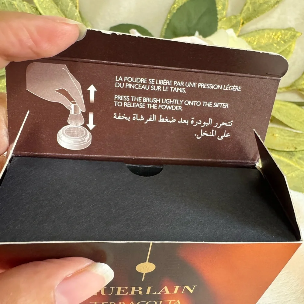 Guerlain TERRACOTTA MINERAL POUDRE BRONZANTE UNIFIANTE COLOR 01 LIGHT